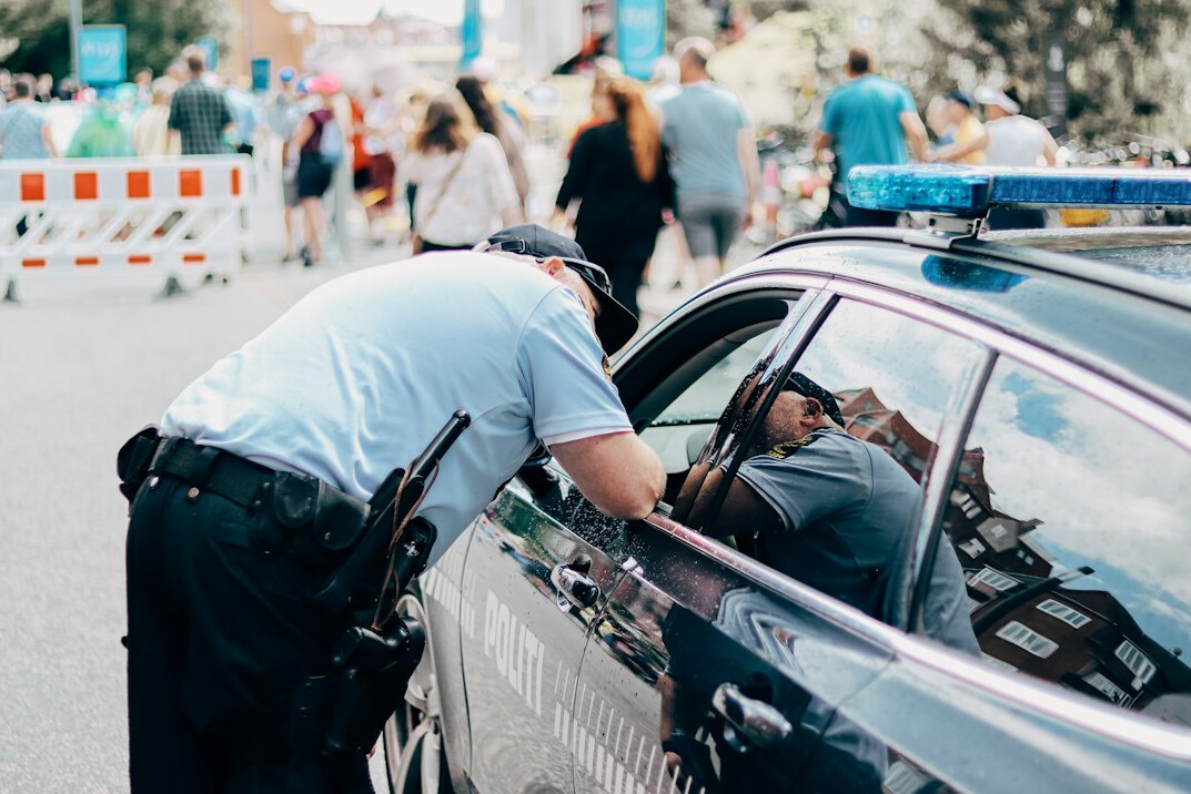 police arresting shoplifter